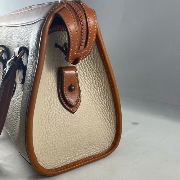 Vintage Dooney & Bourke All Weather Hand bag - Picture 5 of 13